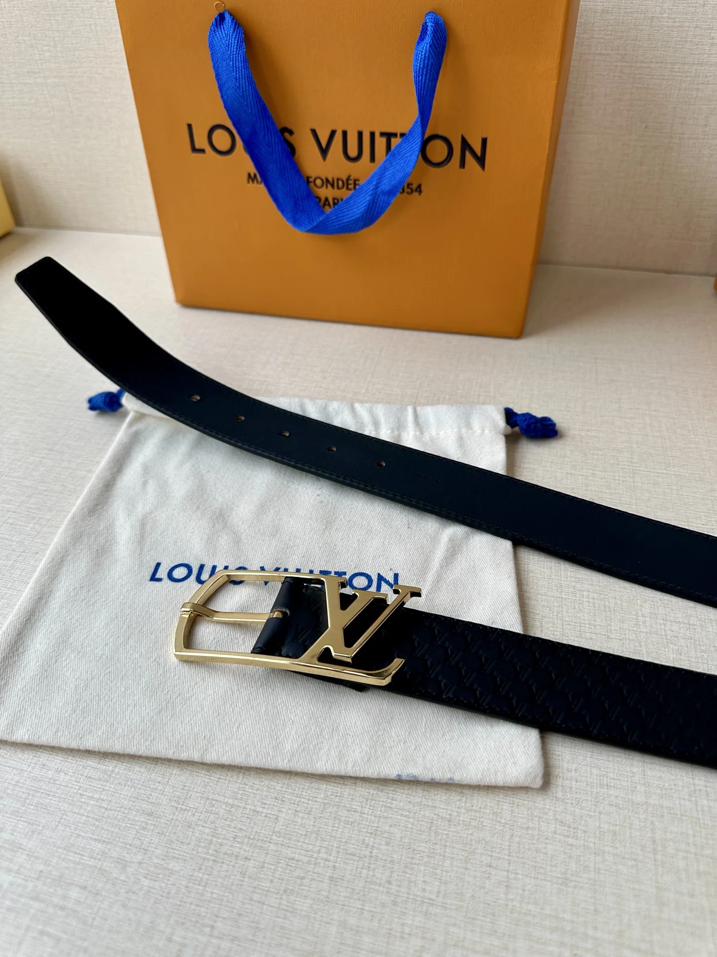 루이비통 LV 에어로그람 버클 벨트 상세 이미지 3
