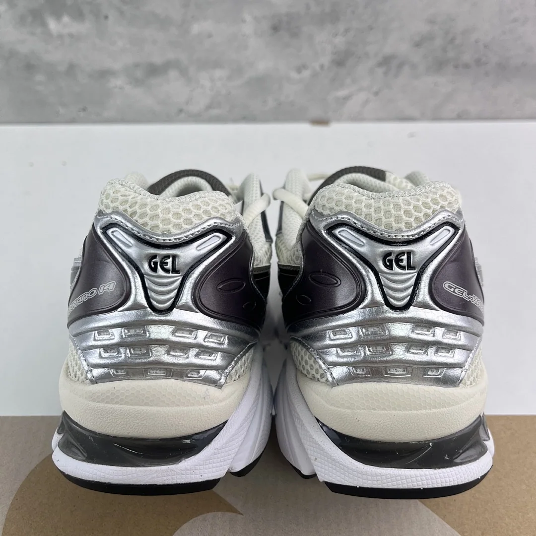 아식스 [TOP] 젤 카야노 14 1201A019-108 200244 Asics Gel-Kayano 14 Cream Black Metallic 상세 이미지 2