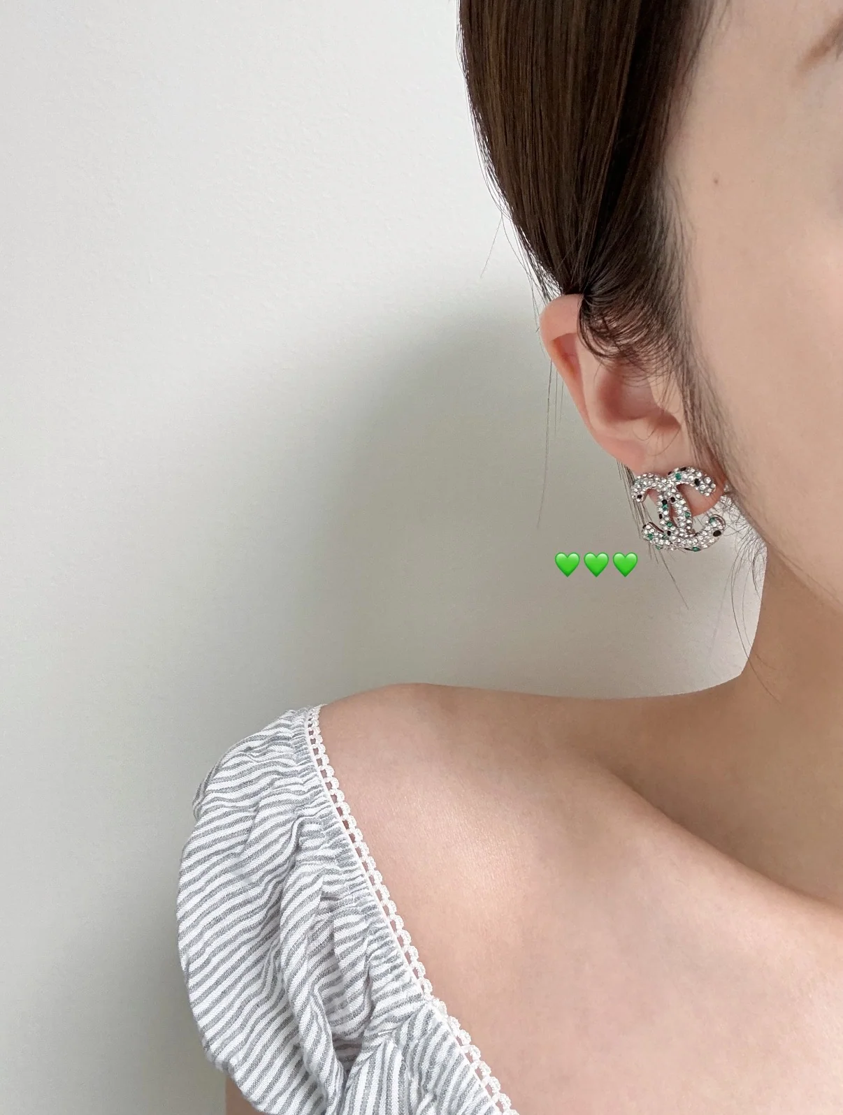 샤넬 26 A 더블 C 크리스탈 스터드 귀걸이 상세 이미지 9