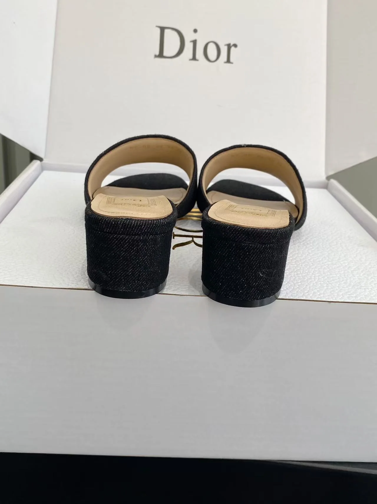 디올 데님 자수 청키 힐 샌들 상세 이미지 9