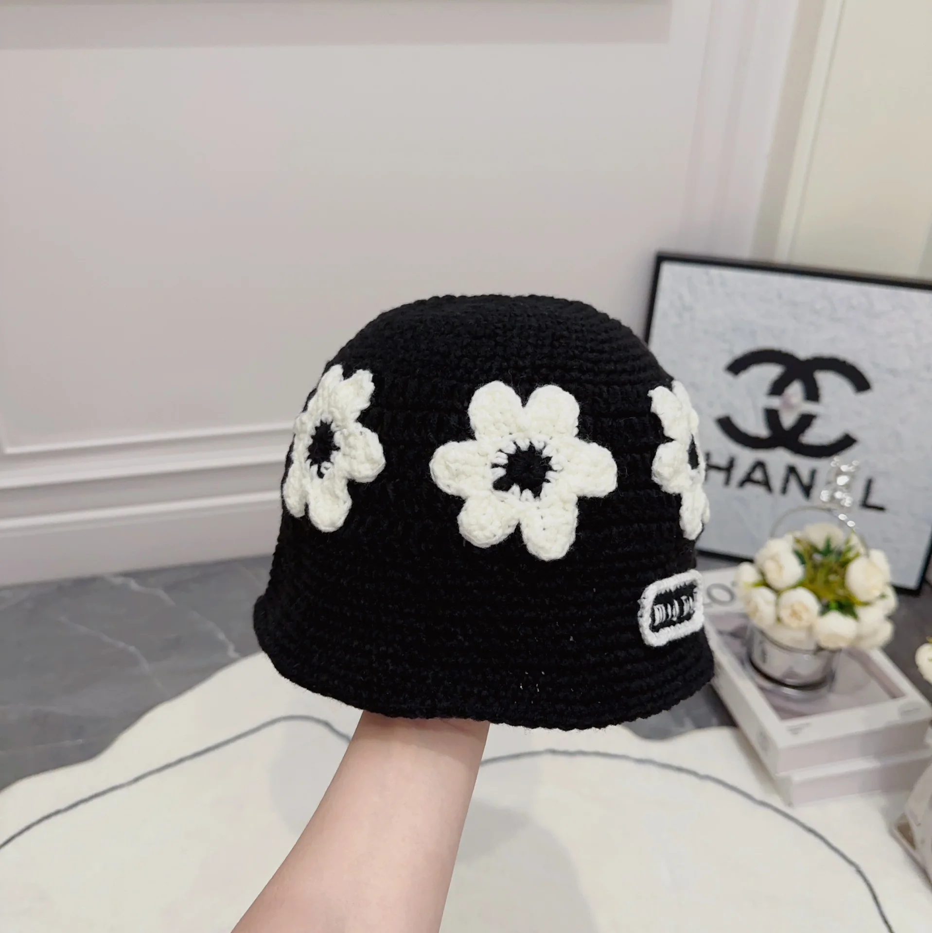 미우미우 모자 81127 Miu Miu Cap 상세 이미지 4
