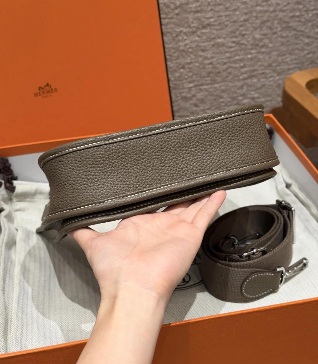 에르메스 에블린 23 cm 가죽 가방 상세 이미지 5
