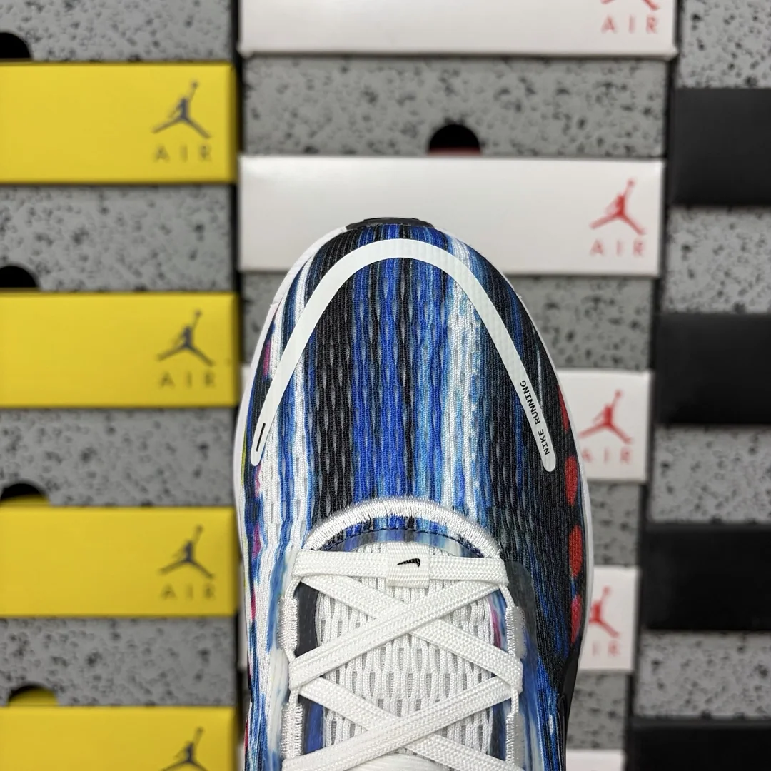 나이키 [GT] 보메로 18 SE IB8164-999 201792 Nike Vomero 18 SE Light Trails 상세 이미지 9