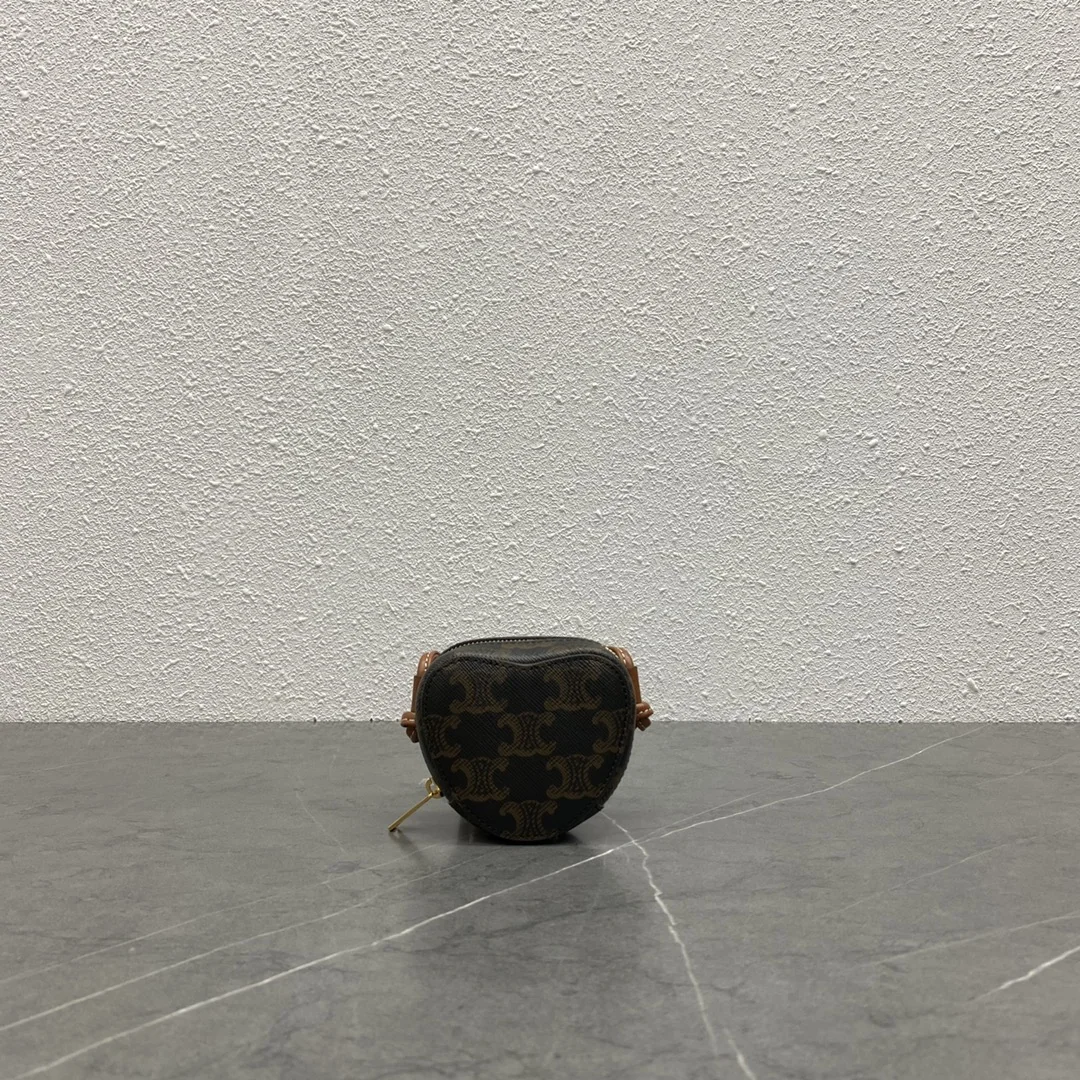 셀린느 하트 모노그램 가방 149894