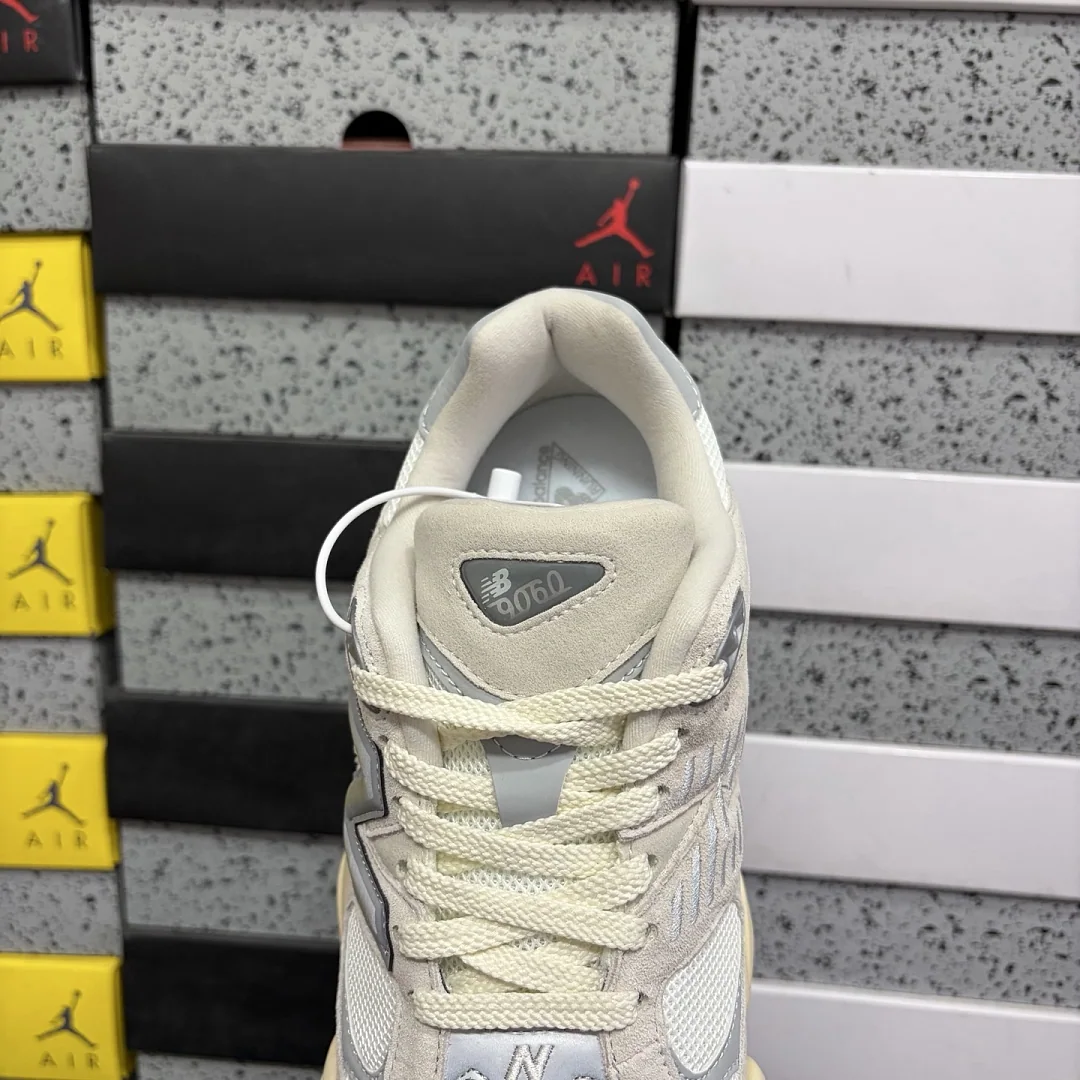 뉴발란스 [C] 9060 그레이 화이트 U9060ECA 202084 New Balance 9060 상세 이미지 8