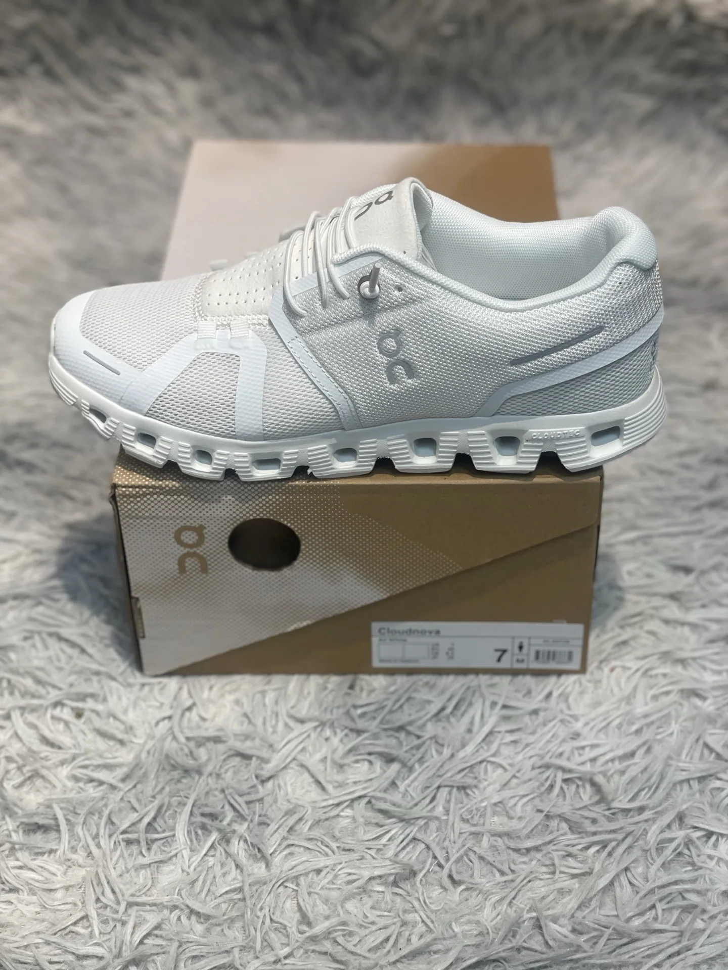 ON Run Cloud 6 남녀공용 경량 러닝화 상세 이미지 8