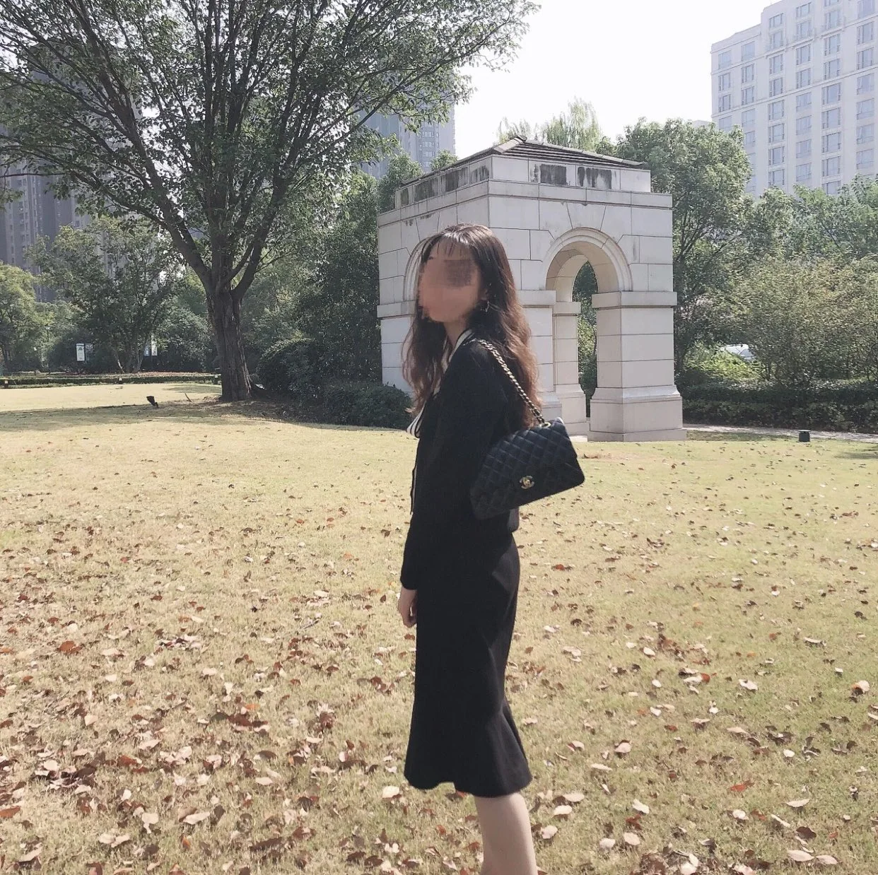 샤넬 클래식 플랩 블랙 램스킨 가방 상세 이미지 8