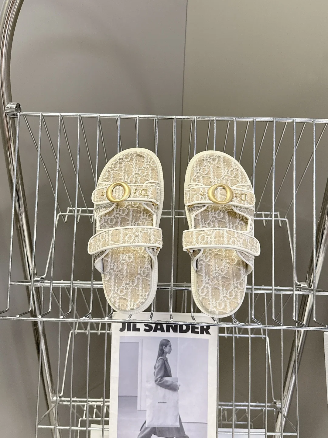 디올 오블리크 모노그램 벨크로 샌들 상세 이미지 6