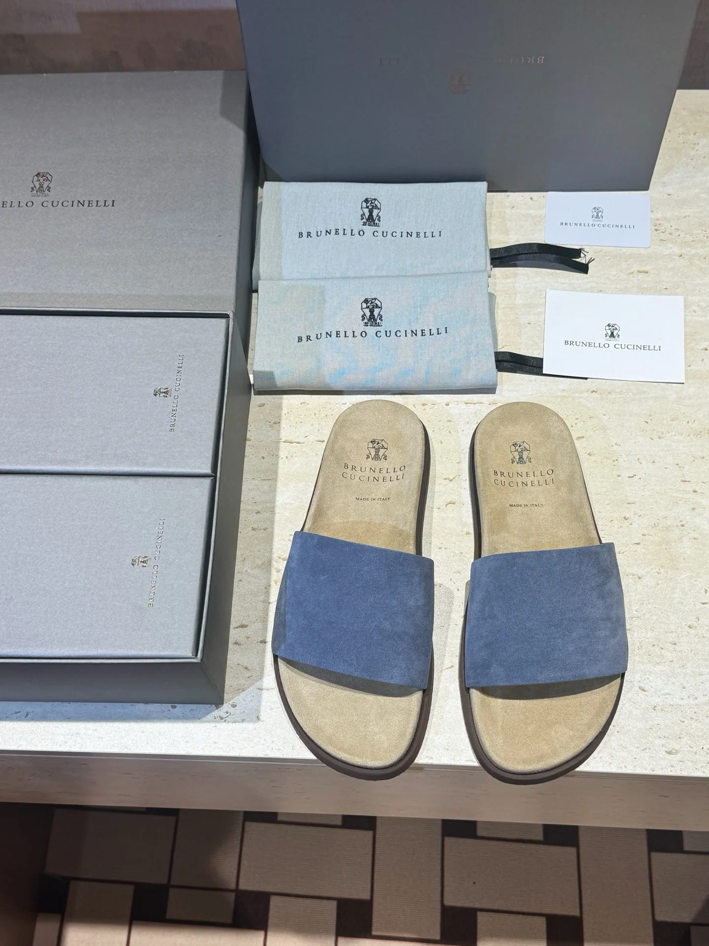 브루넬로쿠치넬리 남성 스웨이드 비치샌들 상세 이미지 5