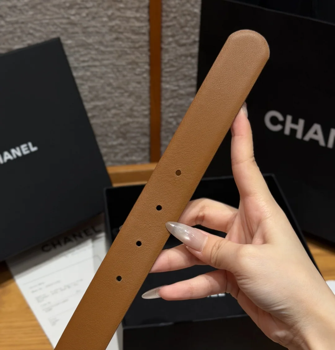 샤넬 리버시블 카프스킨 버클 벨트 상세 이미지 8