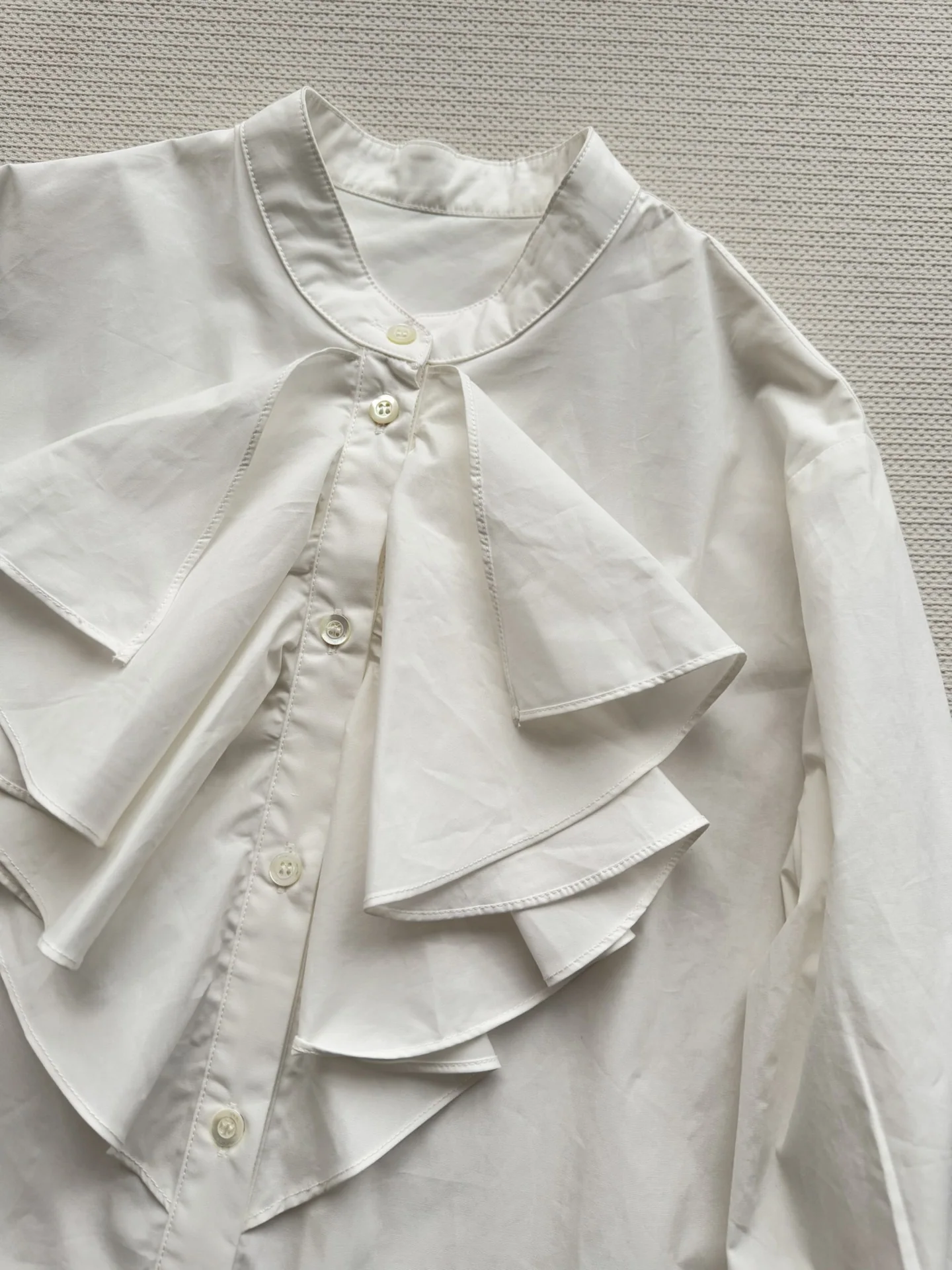 디올 프릴 장식 여성 셔츠 상세 이미지 4