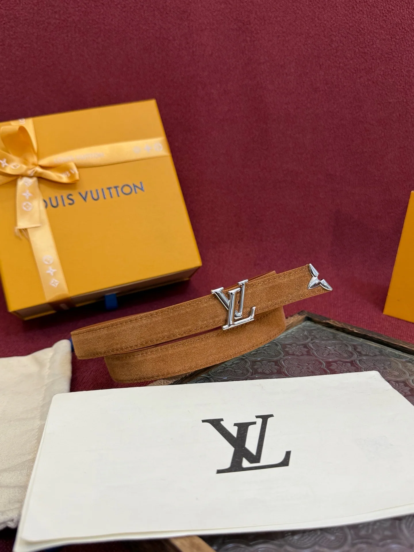 루이비통 LV 이니셜 버클 모노그램 플라워 스웨이드 벨트 상세 이미지 8