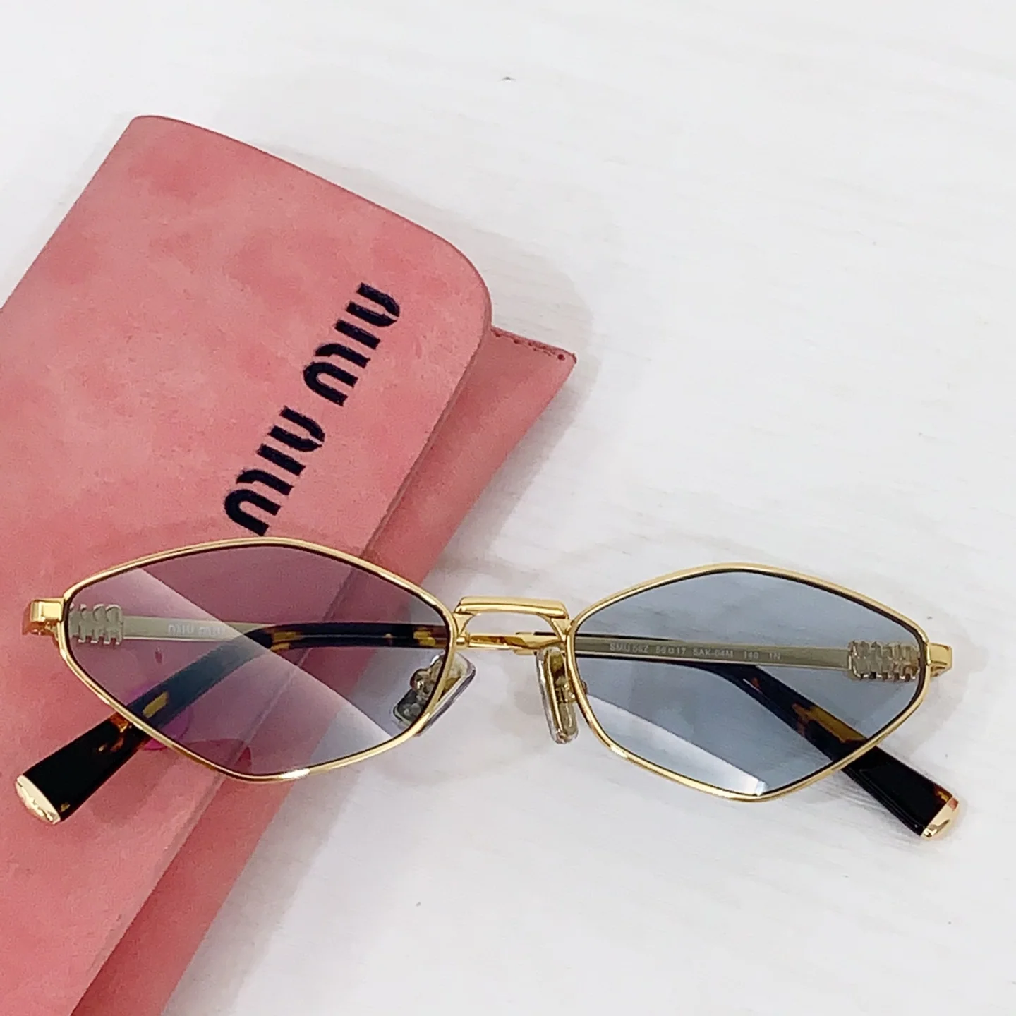 미우미우 선글라스 73130 Miu Miu Sunglasses 상세 이미지 2