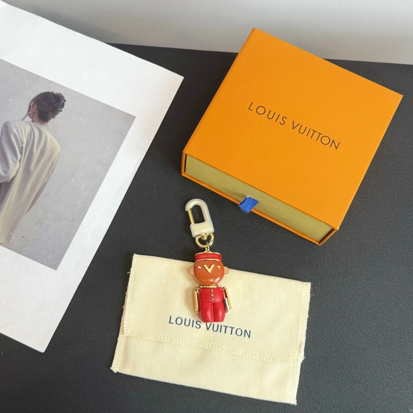 루이비통 해바라기 인형 키링 Accessories 상세 이미지 2