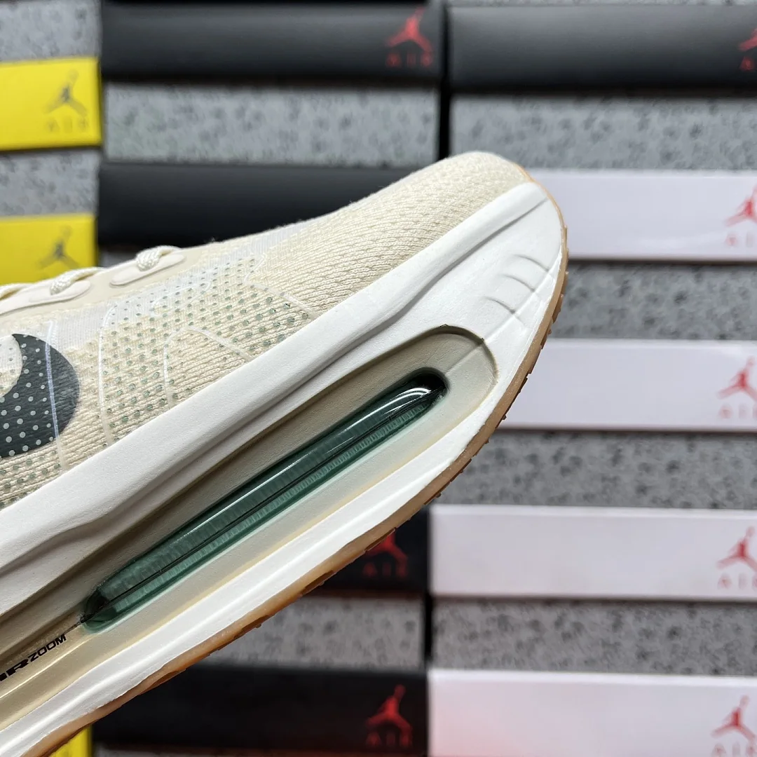 나이키 [CG] 보메로 프리미엄 HQ2050-106 202003 Nike Vomero Premium Pale Ivory Jade Horizon 상세 이미지 8