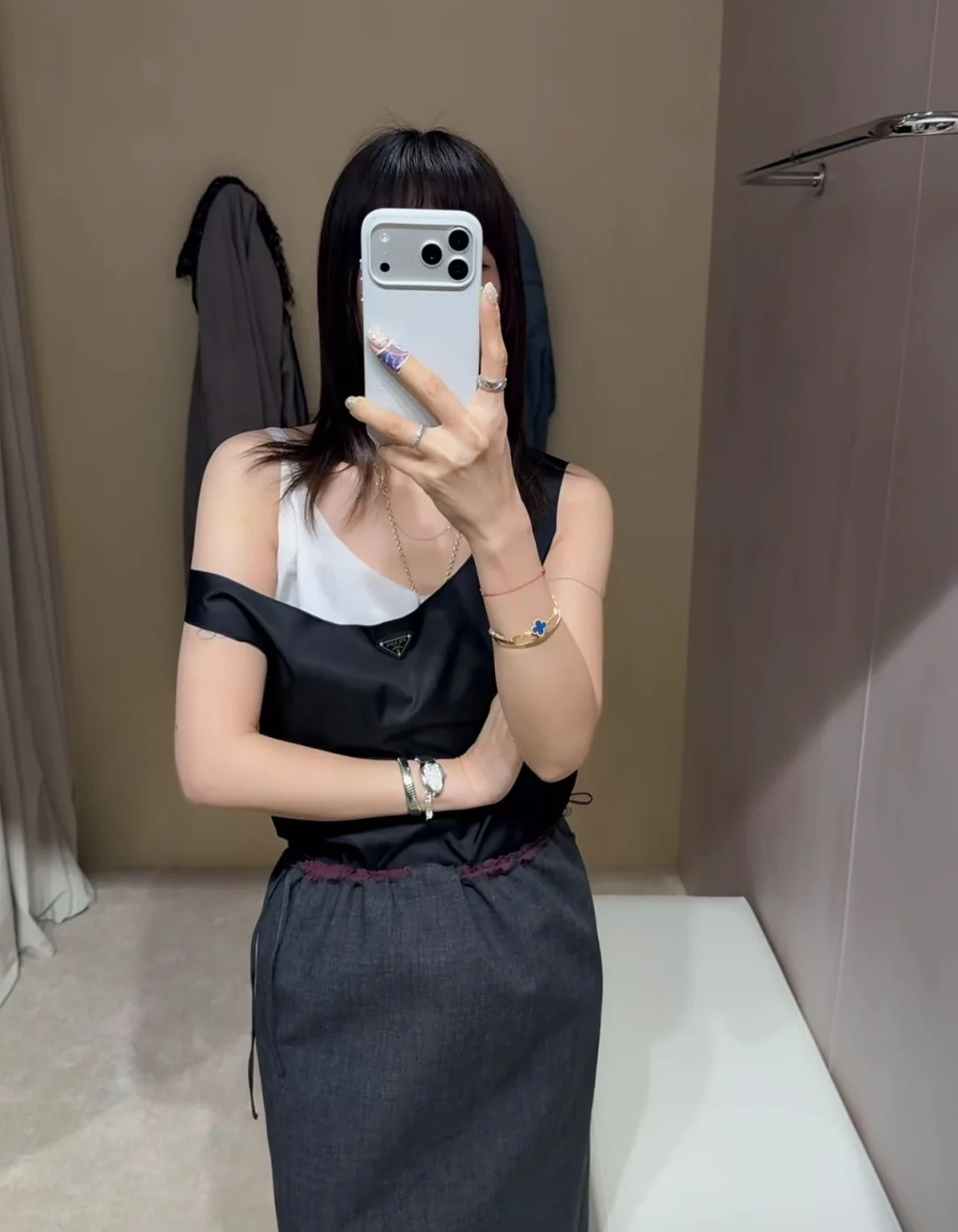 프라다 친환경 리사이클 나일론 여성 반팔 티셔츠 상세 이미지 6