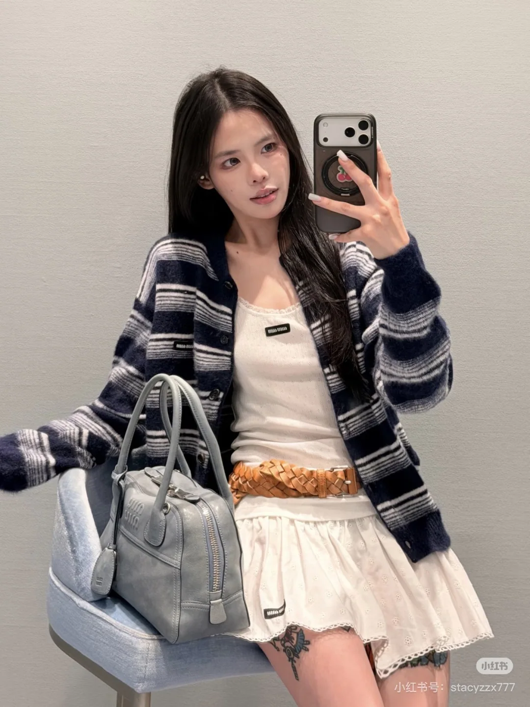 미우미우 네이비 블루 그레이 스트라이프 캐시미어 가디건 상세 이미지 5