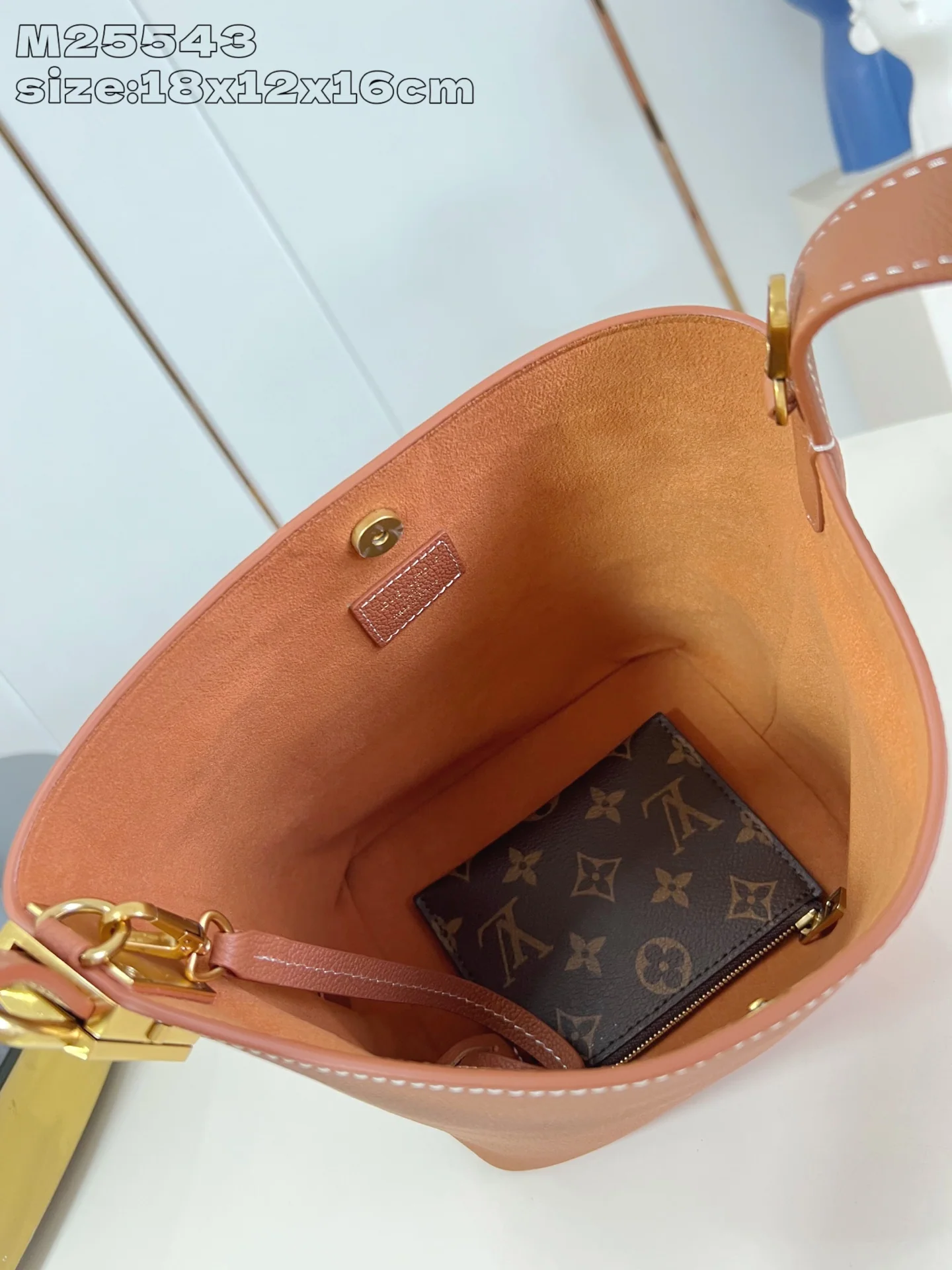 루이비통 M25543 브라운 핸드백 버킷백 상세 이미지 10