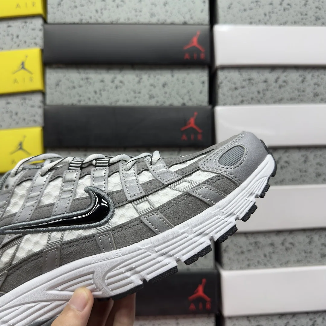 나이키 [PE] P 6000 IR2004-100 201744 Nike P-6000 White Metallic Cool Grey Black 상세 이미지 5