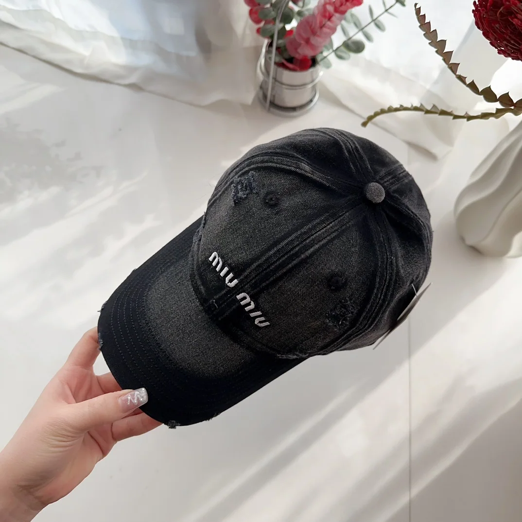 미우미우 모자 81066 Miu Miu Cap 상세 이미지 4