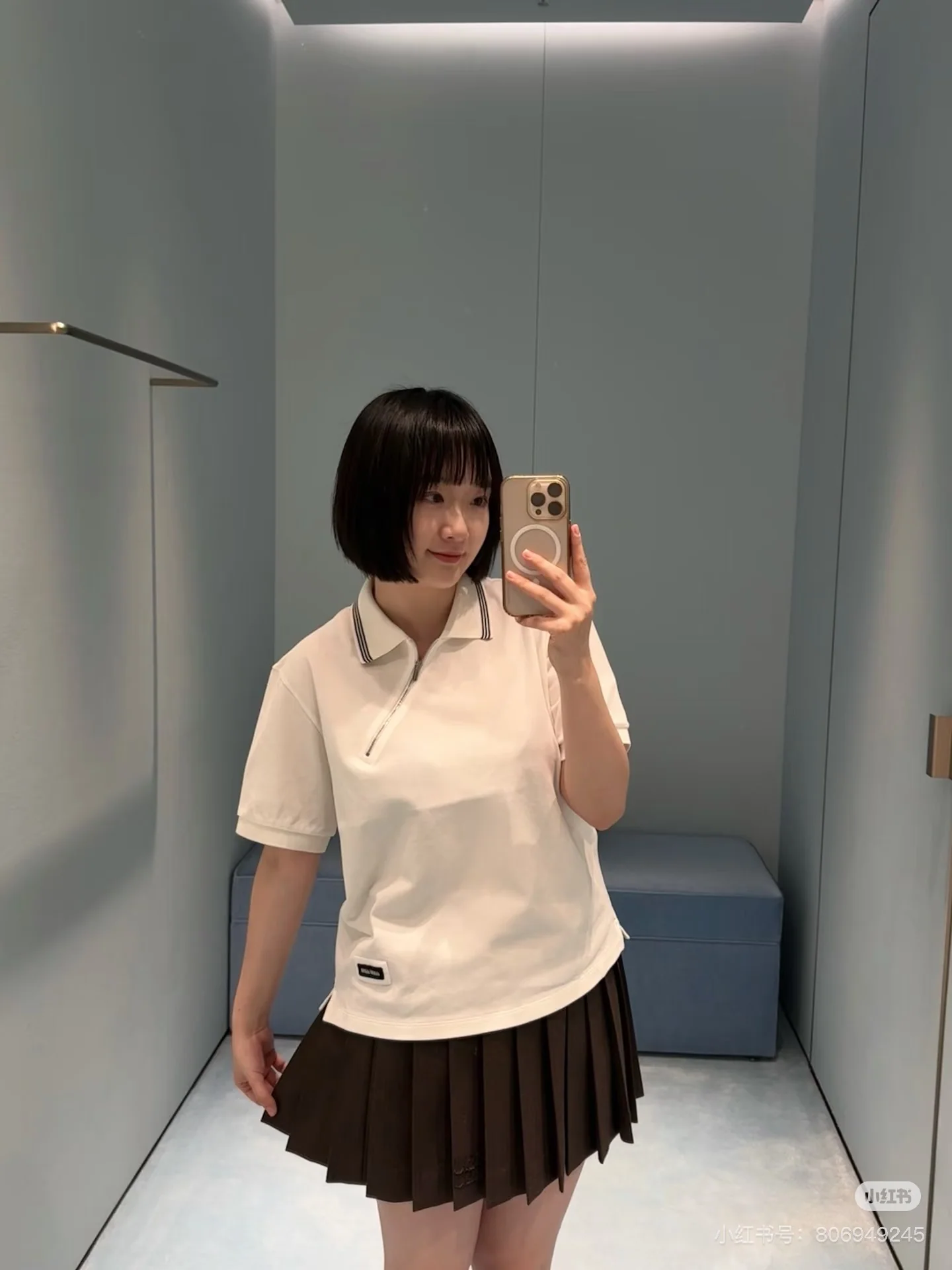 미우미우 사선 지퍼 자수 문자 폴로 카라 반팔 셔츠 상세 이미지 7