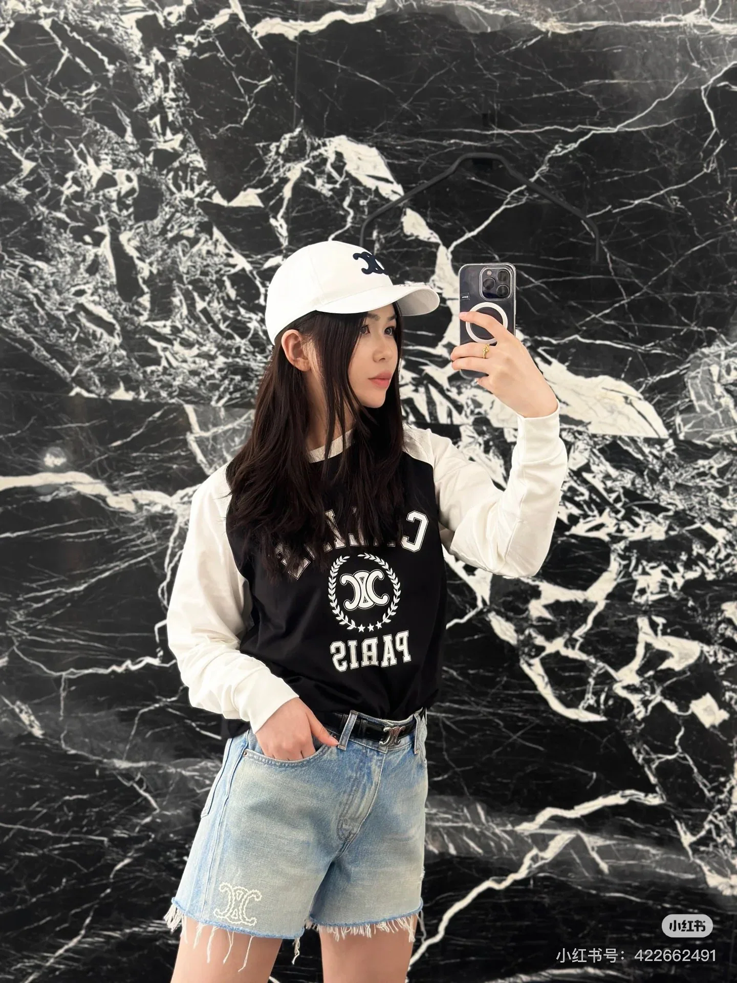 셀린느 프린트 긴팔 티셔츠 여성의류 25 FW 상세 이미지 4