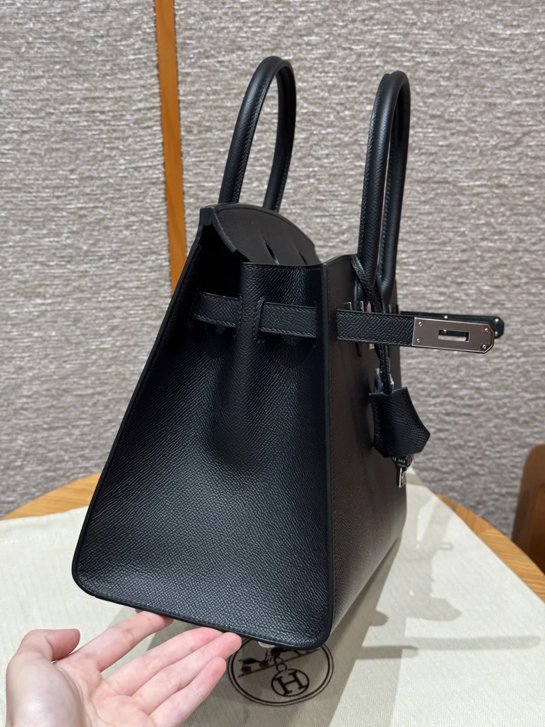 에르메스 버킨 30 cm 블랙 가방 상세 이미지 6