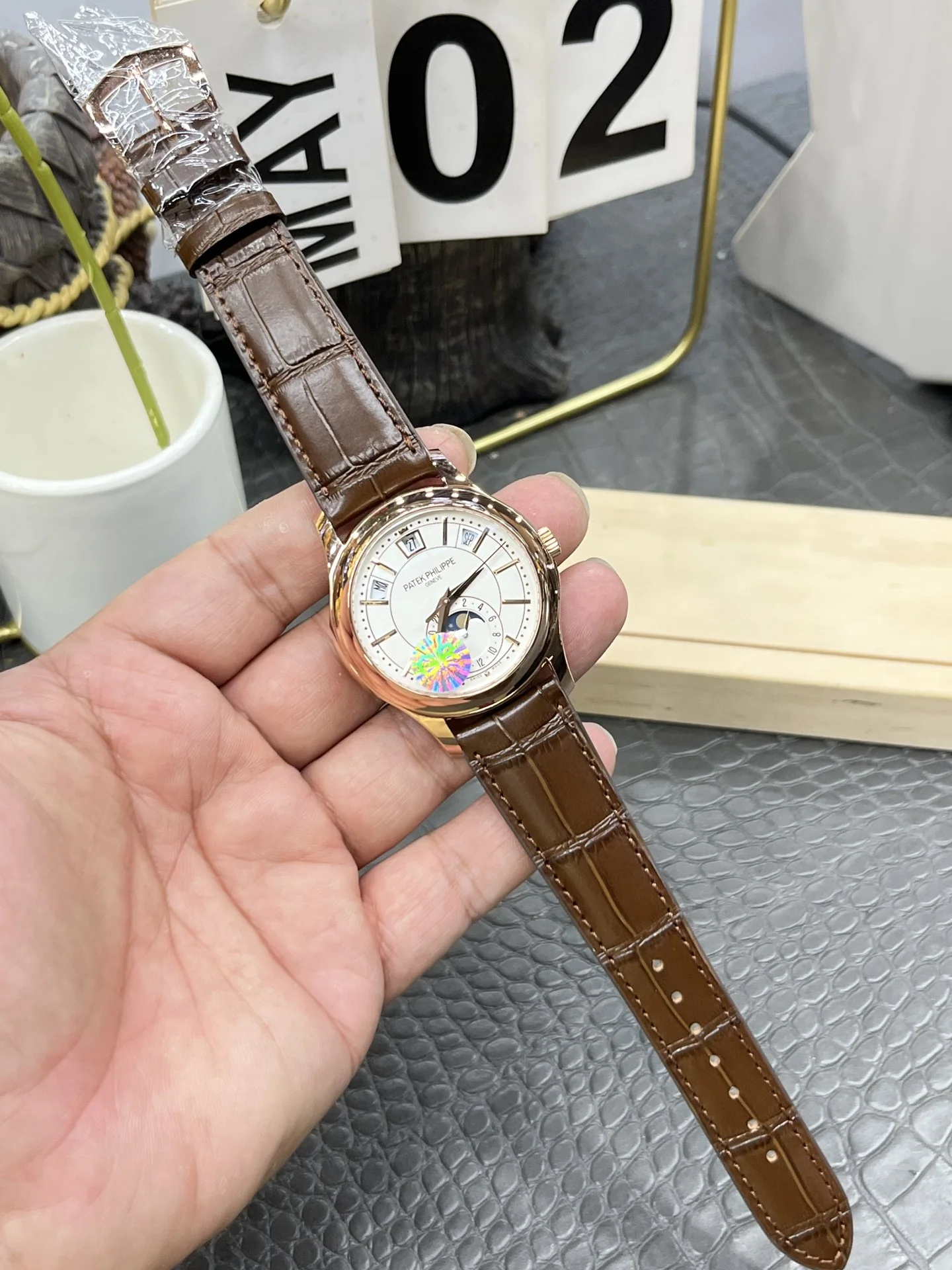 파텍필립 컴플리케이션 애뉴얼 캘린더 자동 시계 40MM5205 G 상세 이미지 9