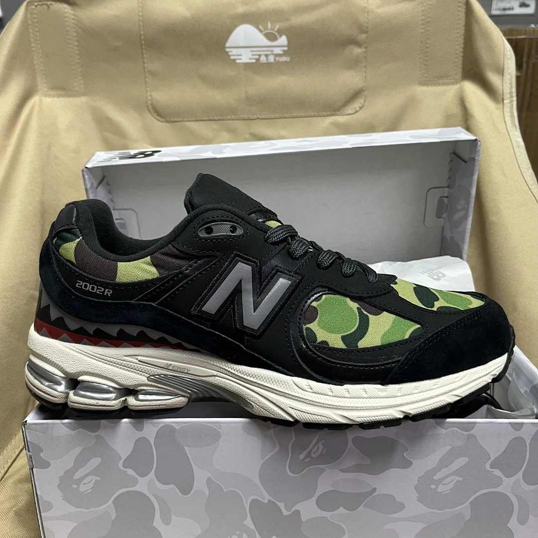 뉴발란스 [TOP] 2002R BAPE M2002RBF 202031 New Balance 2002R BAPE Black