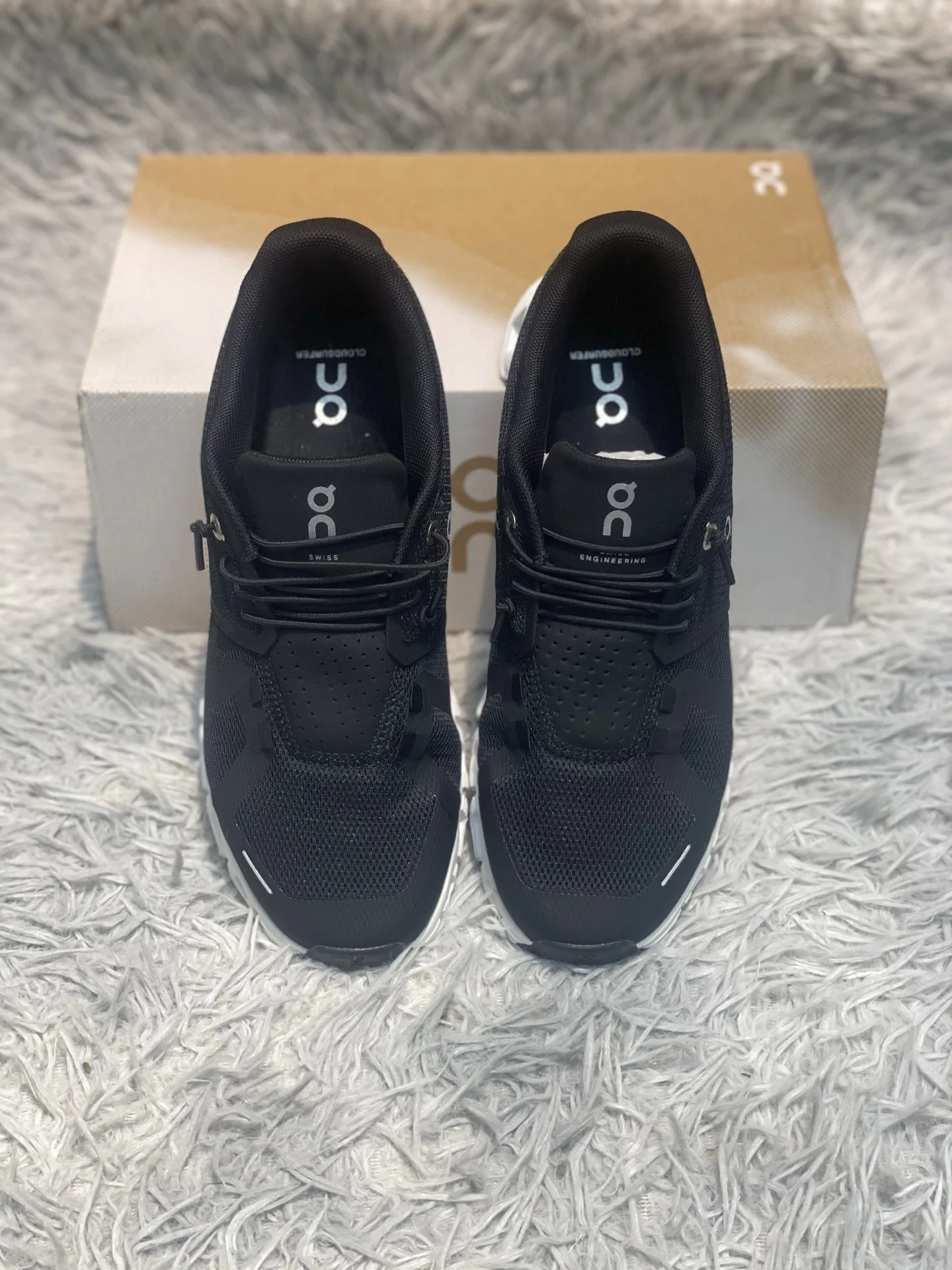 ON 런 클라우드 6 남녀 공용 캐주얼 러닝화 상세 이미지 4
