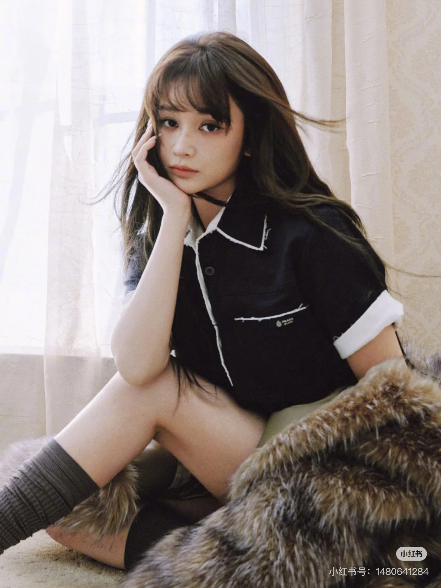 프라다 컬러 블록 프릴 카라 여성 반팔 티셔츠 상세 이미지 9