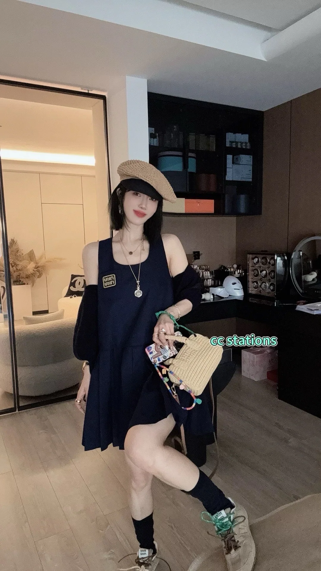 미우미우 레터 장식 목걸이 상세 이미지 3