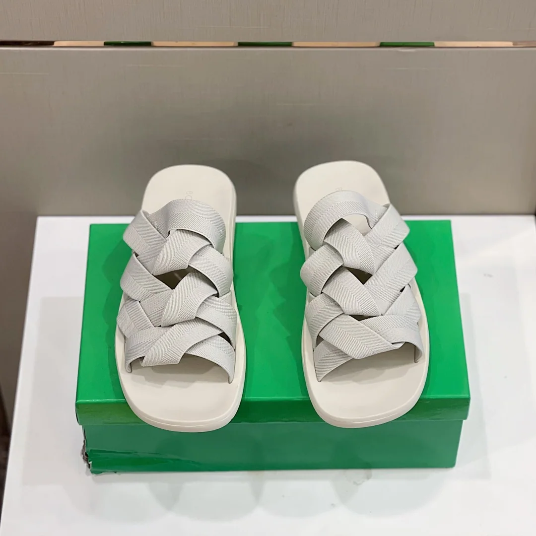 보테가베네타 뉴우븐 남성 슬리퍼 152447