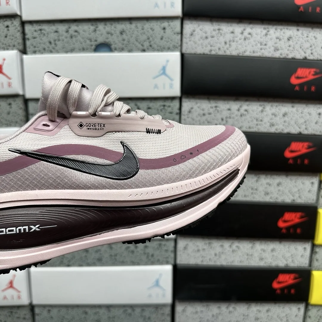 나이키 [XY] 보메로 18 201735 Nike Vomero 18 HQE98-014 상세 이미지 3