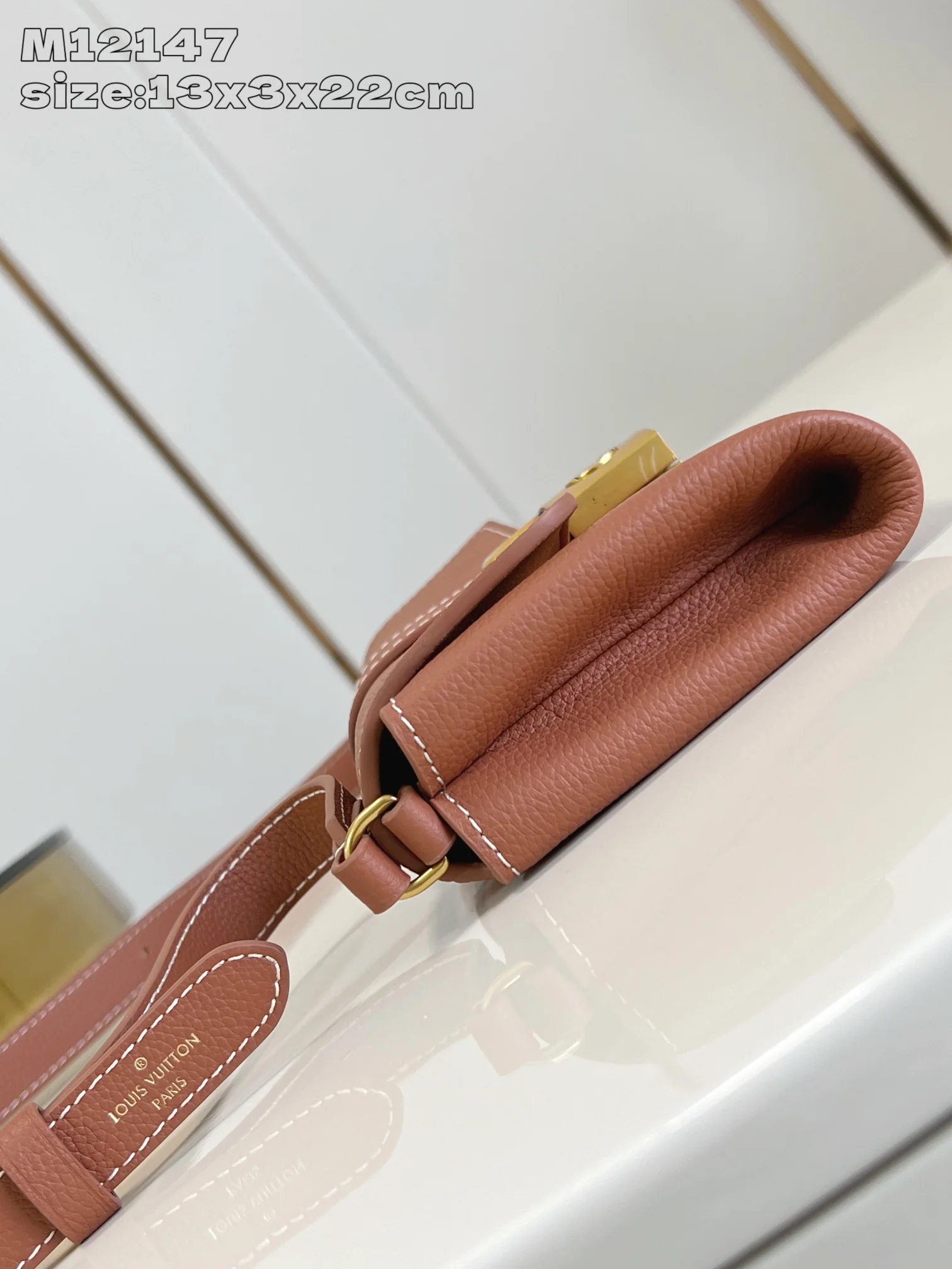 루이비통 M12147 브라운 핸드백 상세 이미지 3