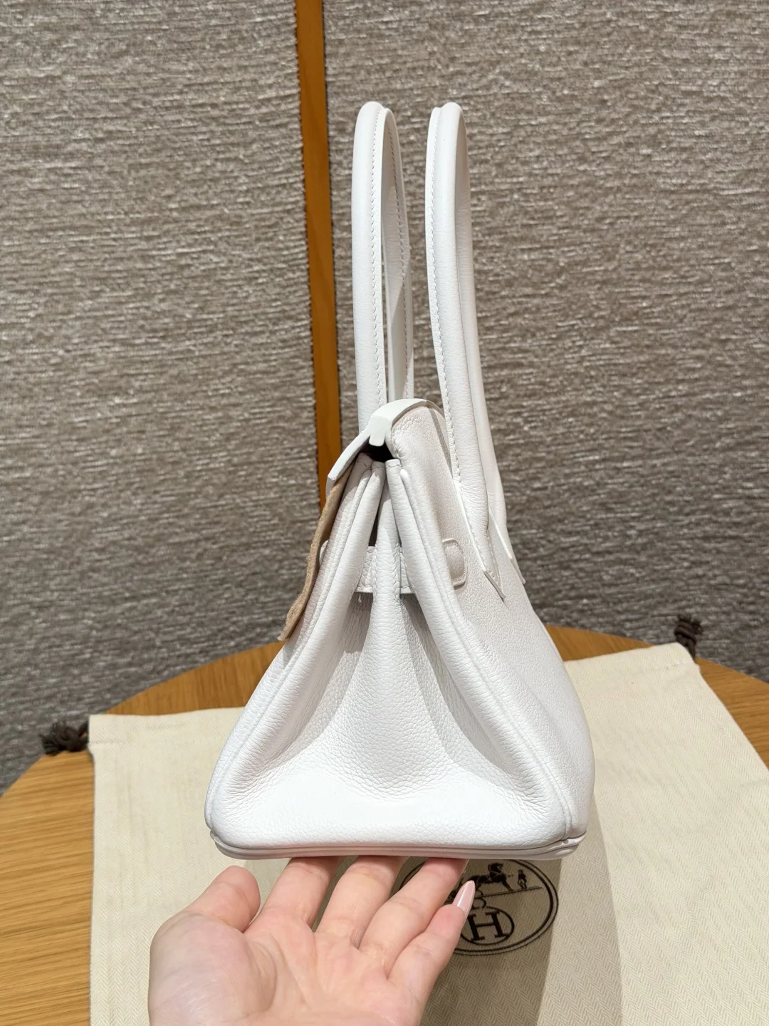 에르메스 버킨 숄더백 화이트&로즈사쿠라 29 CM 상세 이미지 4