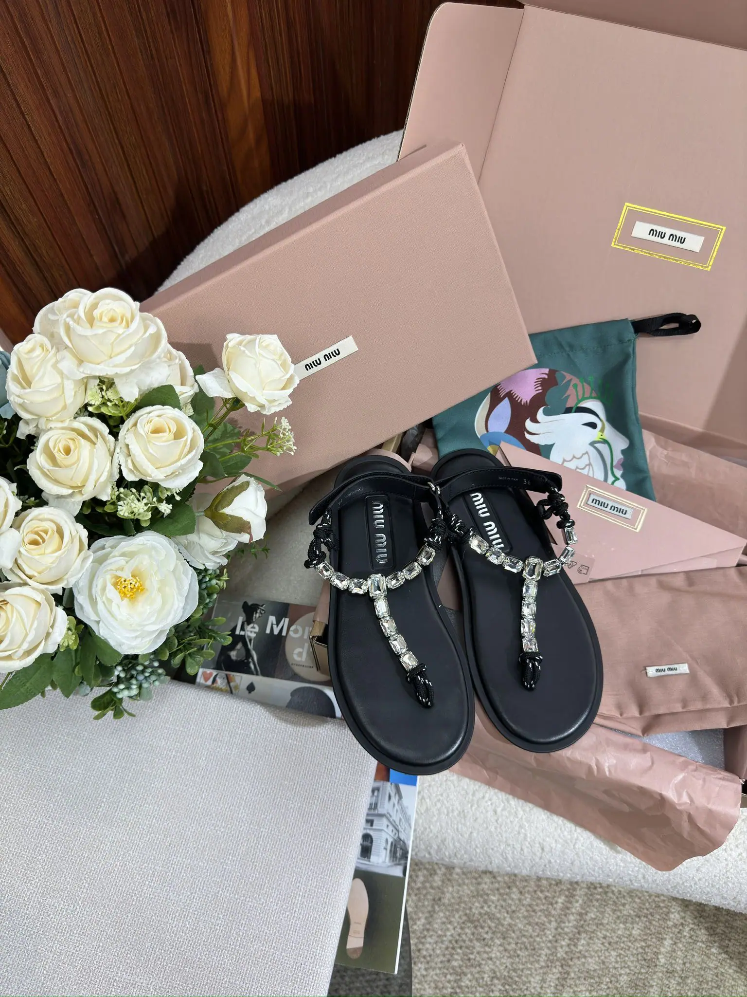 미우미우 24 리비에르 플립토 라인스톤 샌들 상세 이미지 1
