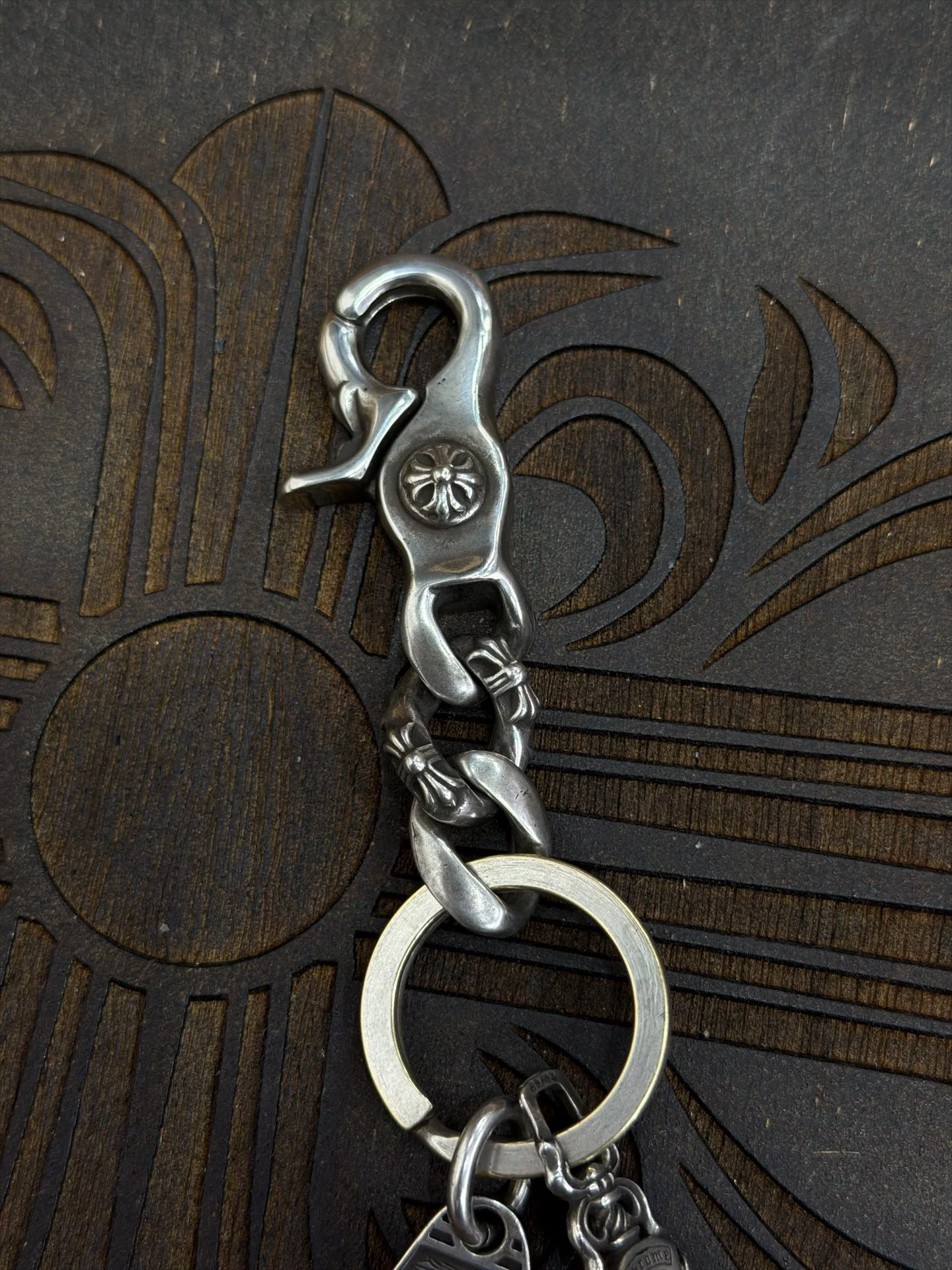 크롬하츠 은도금 호텔 키 사인 키링 상세 이미지 3