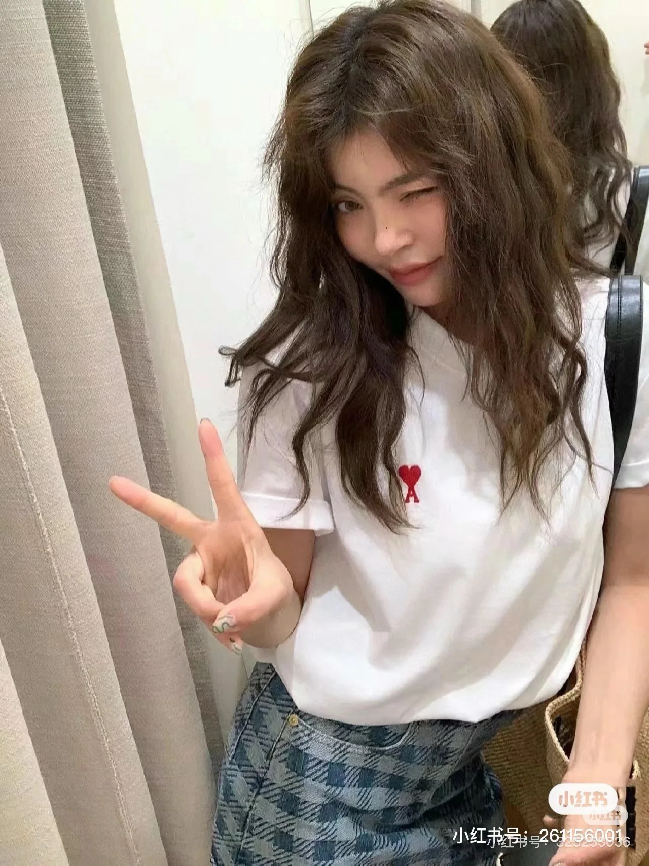 아미 하트 자수 린넨 반팔 티셔츠 상세 이미지 4