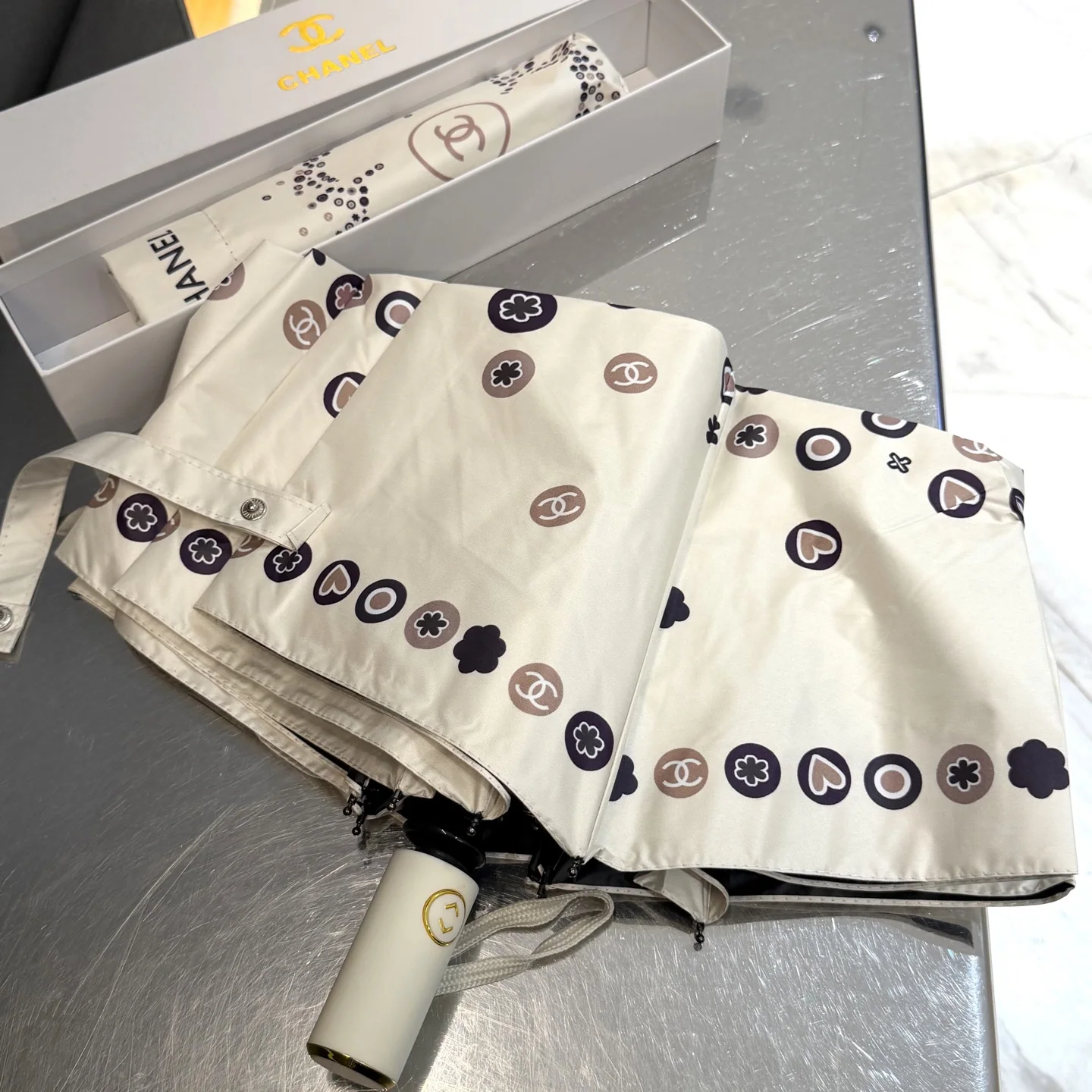 샤넬 우산 85367 Chanel Umbrella 상세 이미지 3