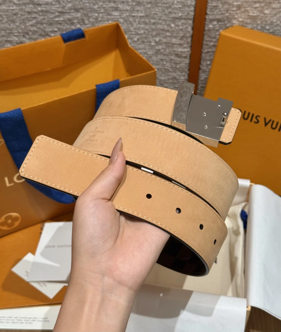 루이비통 이니셜 모노그램 버클 40mm 리버시블 벨트 상세 이미지 5