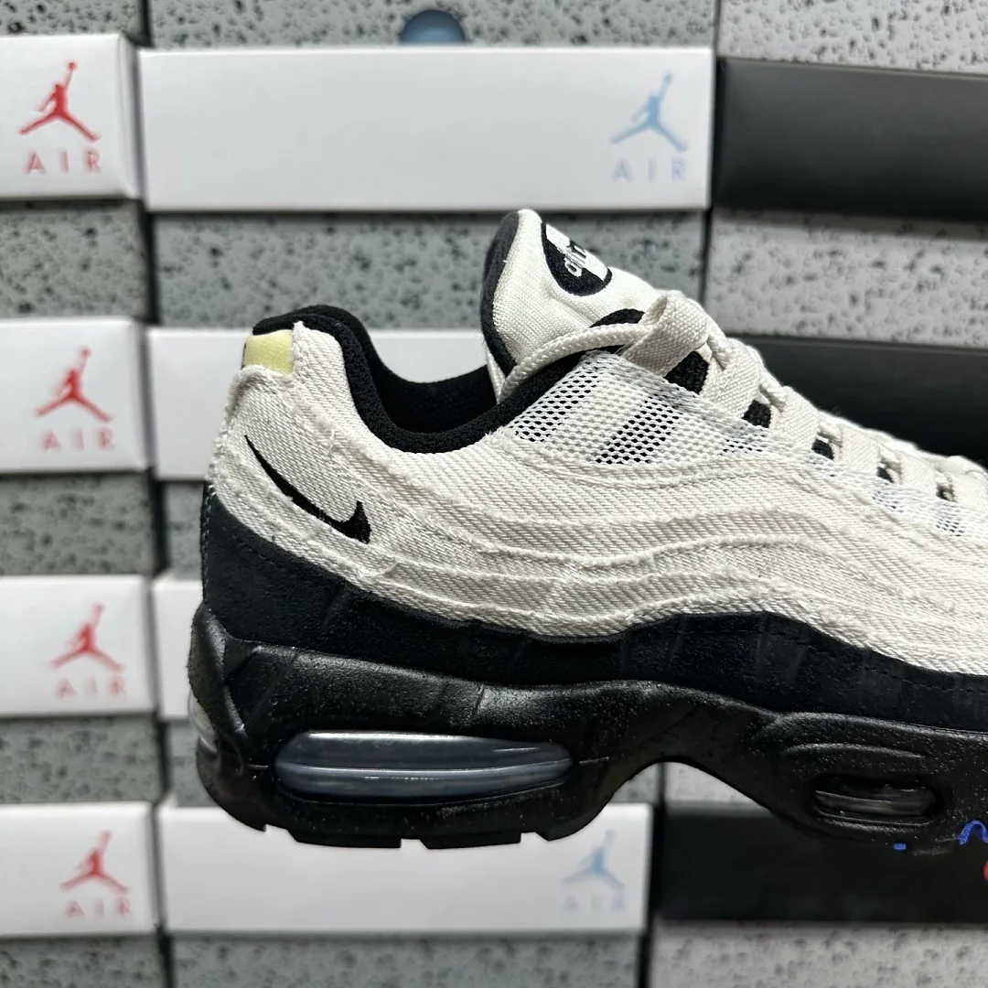 나이키 [KZ2.0] 에어 맥스 95 IO0284-010 201810 Nike Air Max 95 Big Bubble City Pack 상세 이미지 8