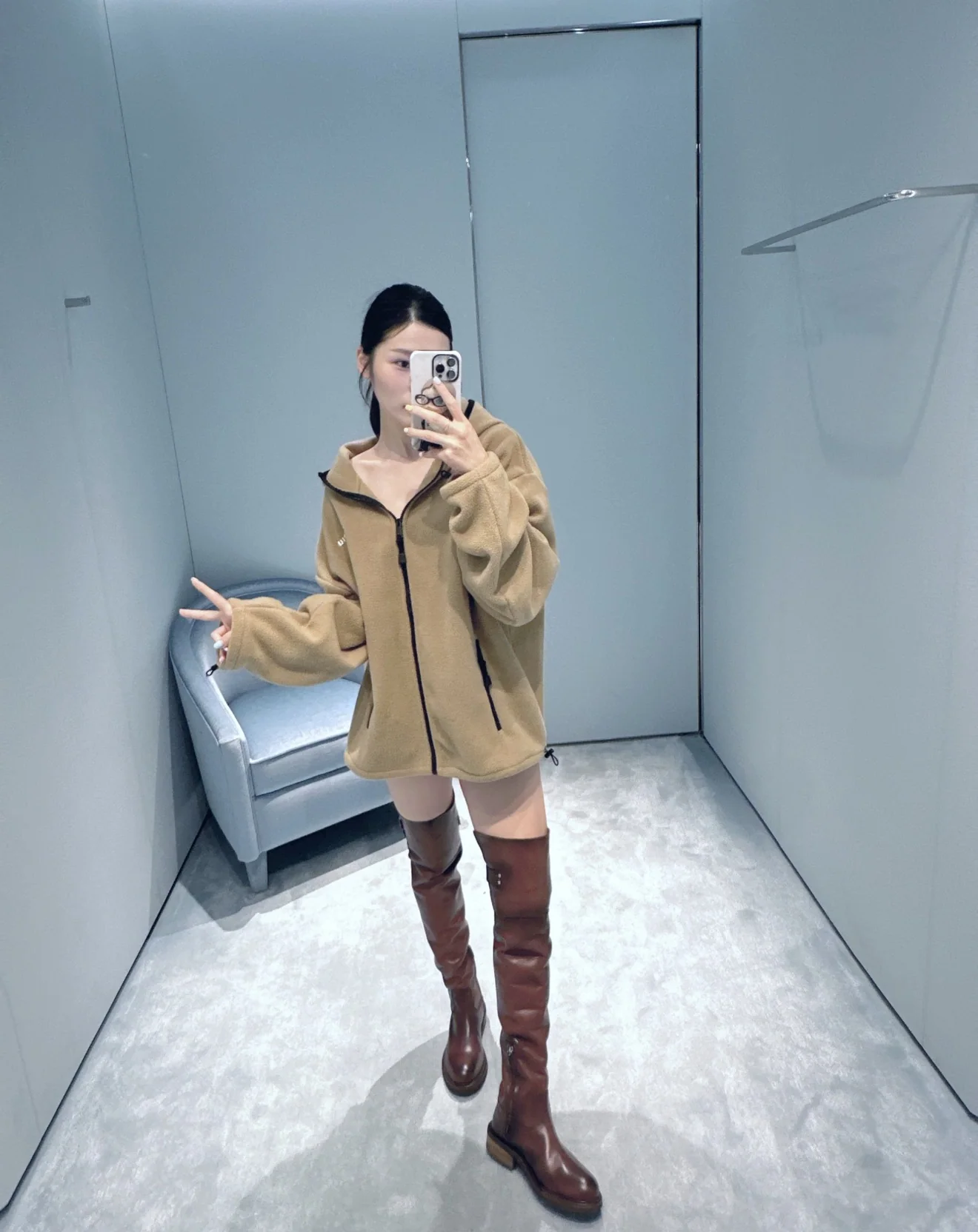 미우미우 그레이 플리스 후드 재킷 상세 이미지 2