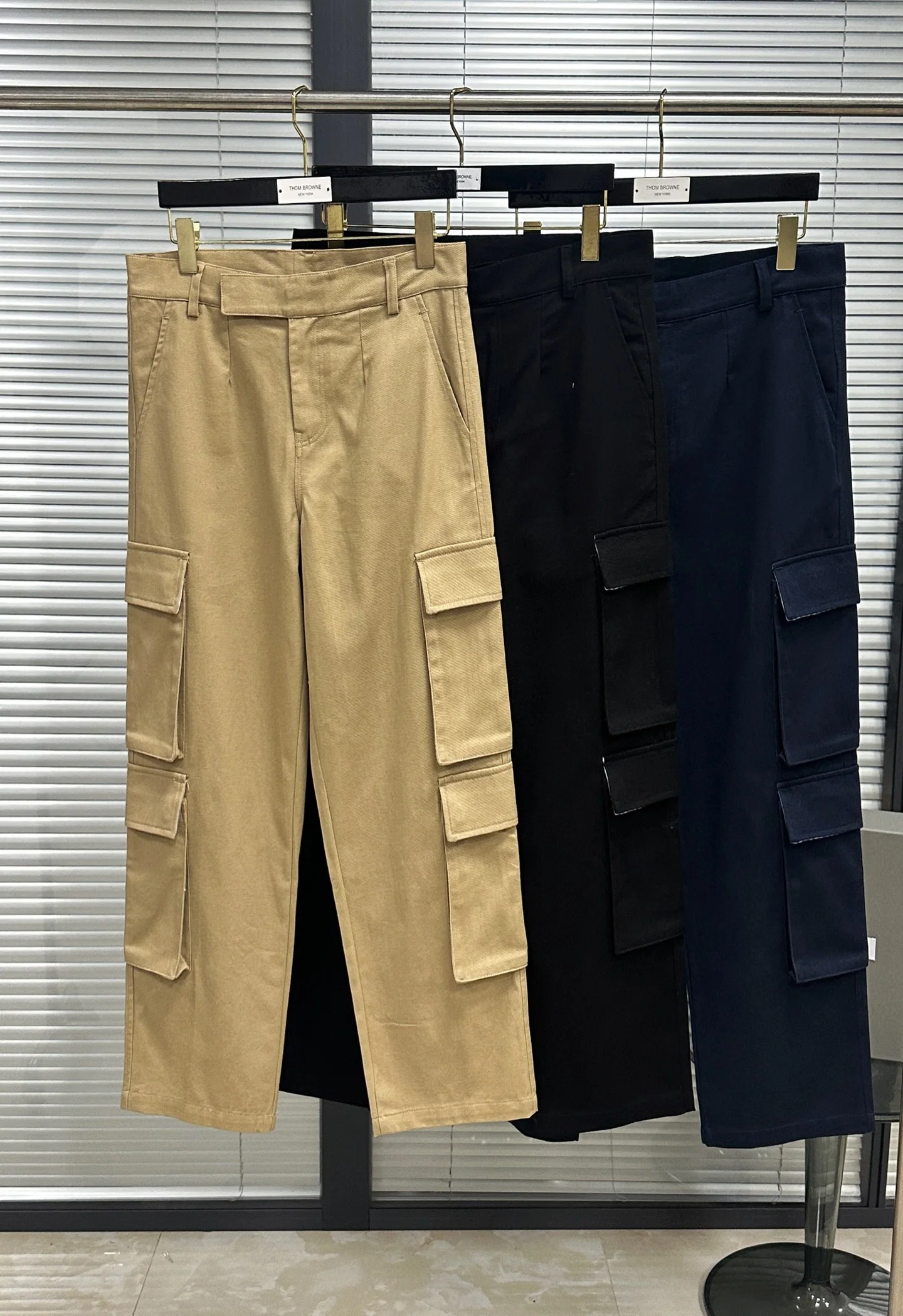 톰브라운 워싱 블랙 네이비 블루 남성 바지 레플리카 46716 Thom Browne 상세 이미지 2