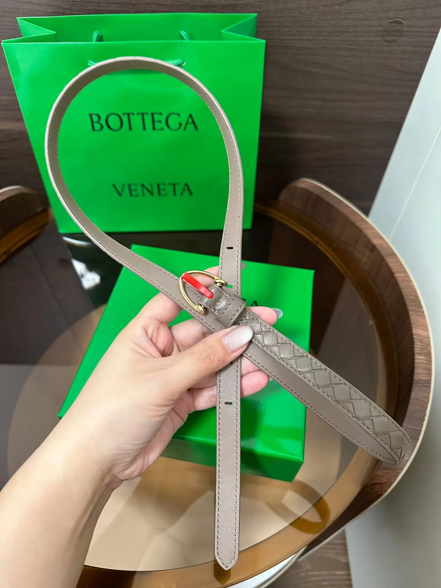 보테가베네타 빈티지 버클 여성 가죽 벨트 상세 이미지 5
