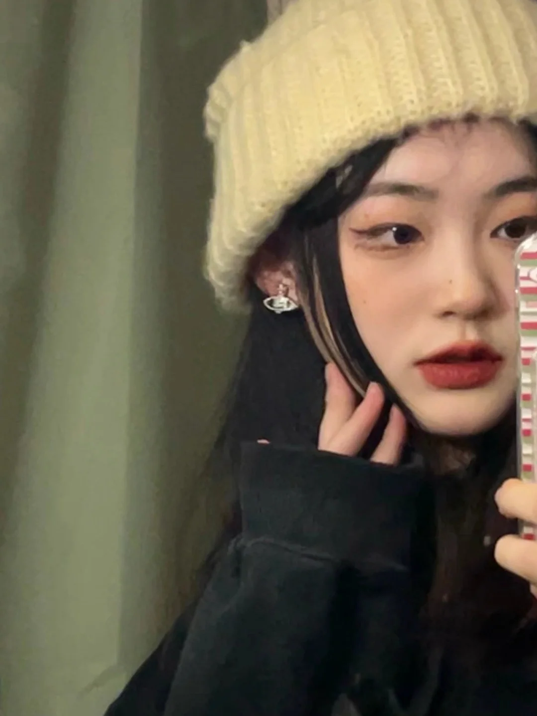 비비안웨스트우드 퓨어 크라운 스와로브스키 귀걸이 상세 이미지 4