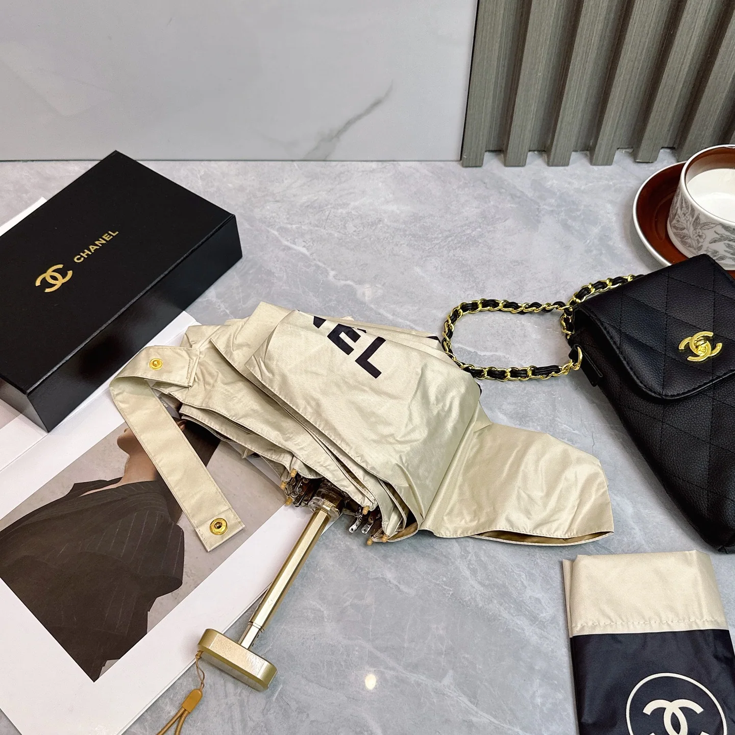 샤넬 서머 뉴 패치워크 더블 C 체인 백 우산 상세 이미지 3