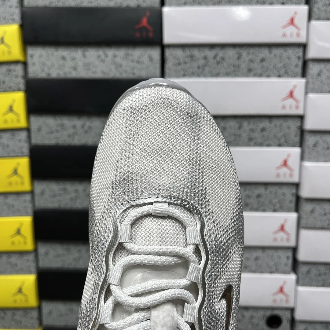 나이키 [EG] 에어 화이트 실버 그레이 IQ7634-007 201670 Nike Air Liquid Max 상세 이미지 5