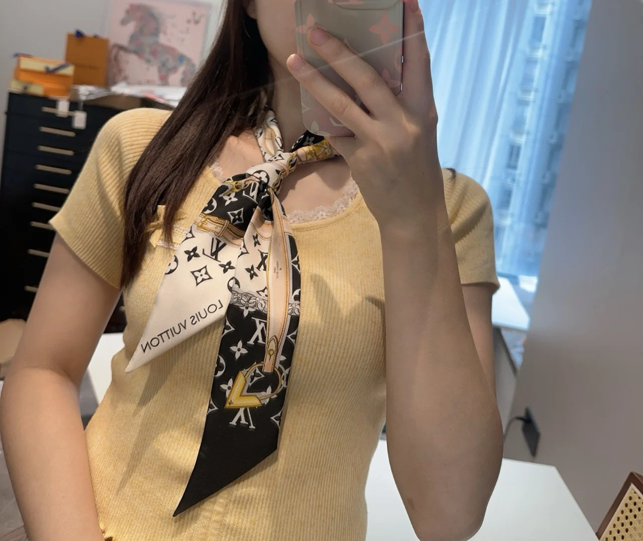 루이비통 모노그램 실크 더블 레이어 스카프 146367