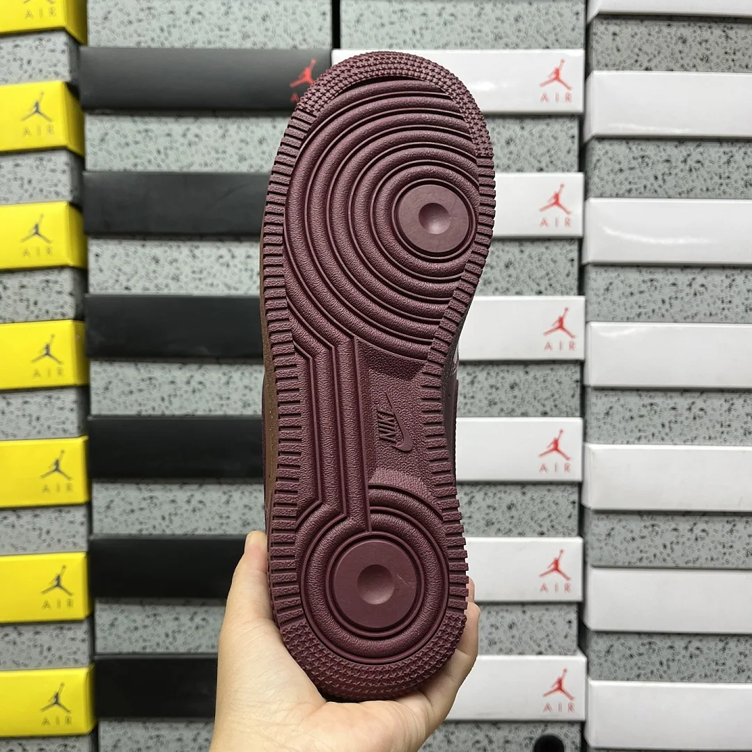 나이키 [S2] 에어 포스 1 로우 IO9970-638 201673 Nike Air Force 1 Low Syna Central Cee Dark 상세 이미지 4